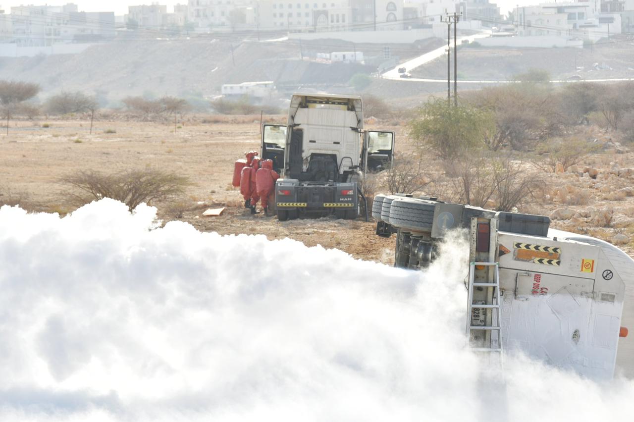 تدهور صهريج نقل أكسجين ووفاة السائق