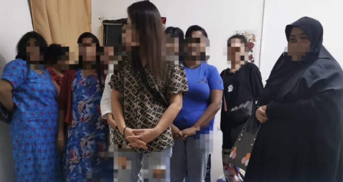 حملة تفتيشية تضبط ممارسين لأعمال منافية للأخلاق