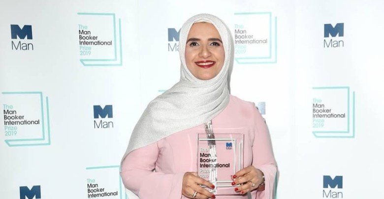 وسام العاني يكتب: سيدات العوافي.. وقمر جوخة