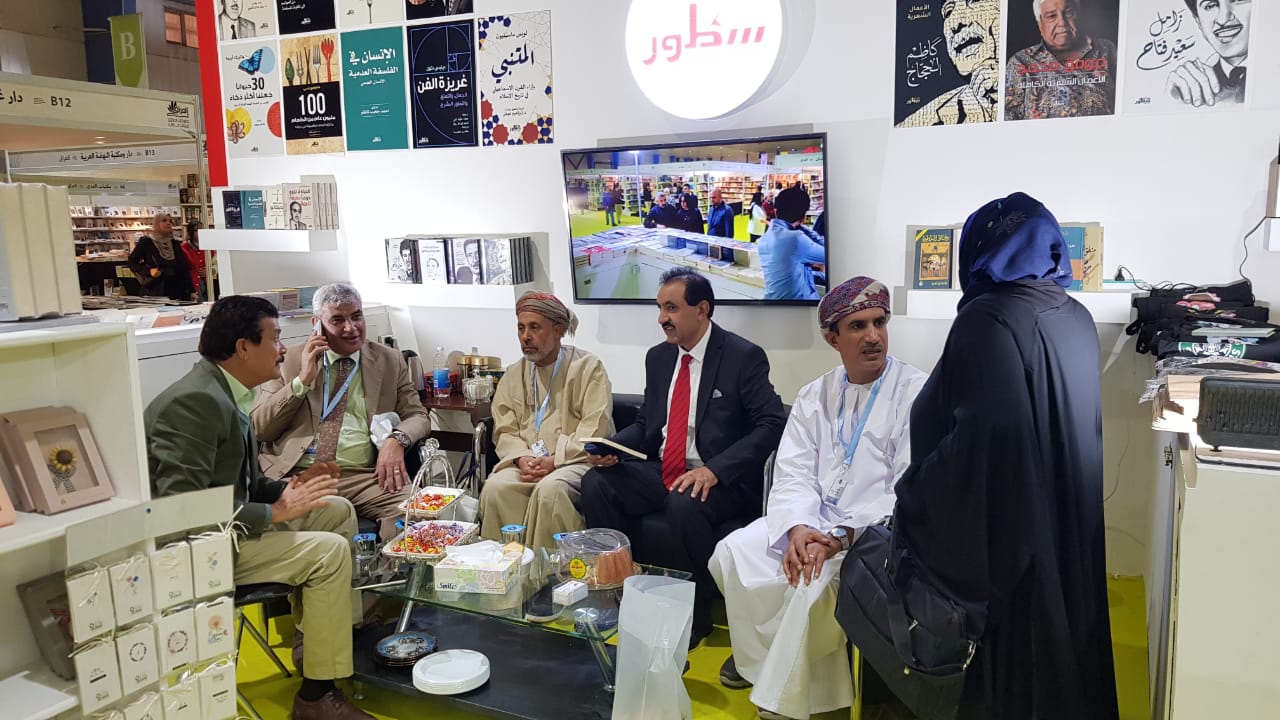 الوفد العُماني المشارك بالأيام الثقافيّة يواصل أنشطته في بغداد