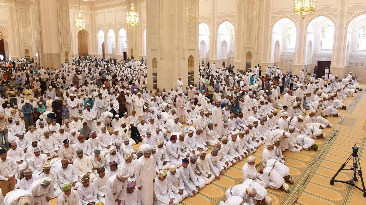 ملخص بـ4 لغات لخطبة الجمعة اليوم