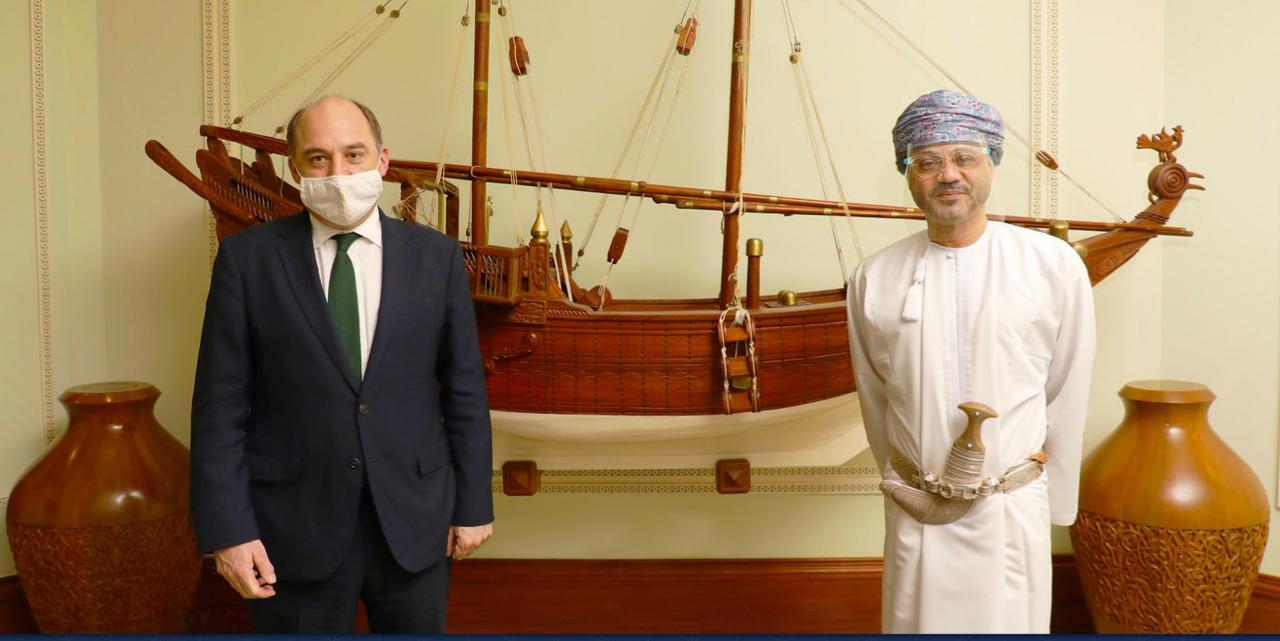 السيد بدر يستقبل بين والس