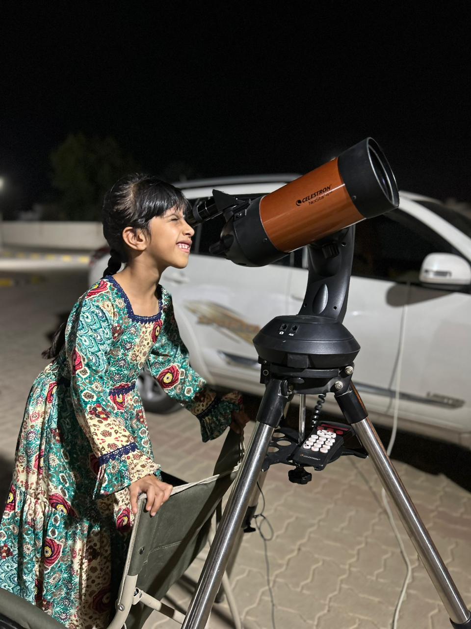 بالصور: رصد للقمر أثناء خسوفه “شبه الظل”