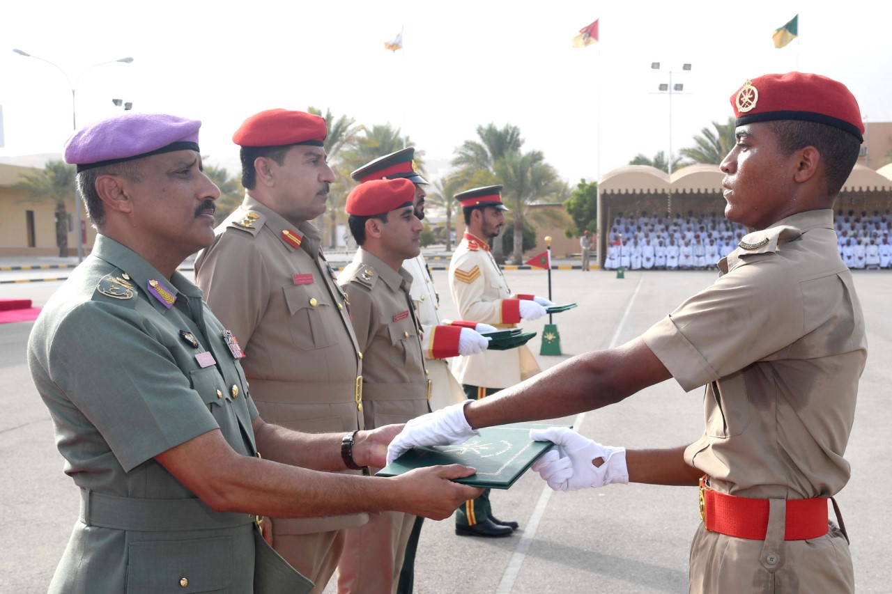 تخريج دفعة جنود من الجيش السلطاني العماني