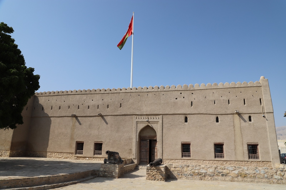 أتريد زيارة مواقع تاريخية وأثرية عُمانية: إليكم أبرز التي رُمِّمت