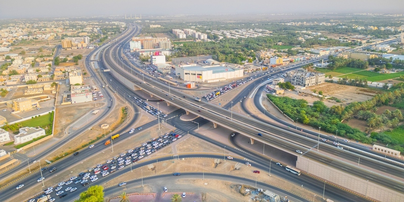 بتكلفة تتجاوز 2.6 مليون ريال: انطلاق أعمال تأهيل مجرى وادي حسون في صحار 