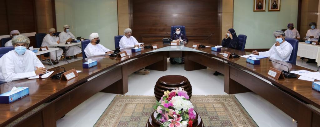 إنشاء منصة رقمية وجائزة للابتكار في اجتماع للتعليم العالي