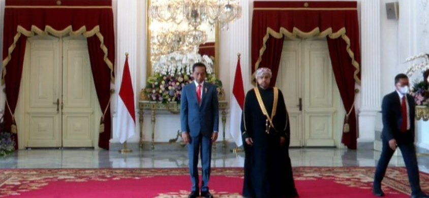 تحيات من جلالة السلطان إلى رئيس إندونيسيا