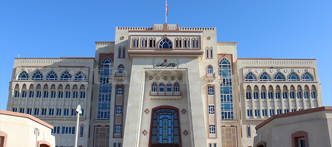 التربية تُلغي 3 قرارات وتحدد رسوما  لـ17 خدمة