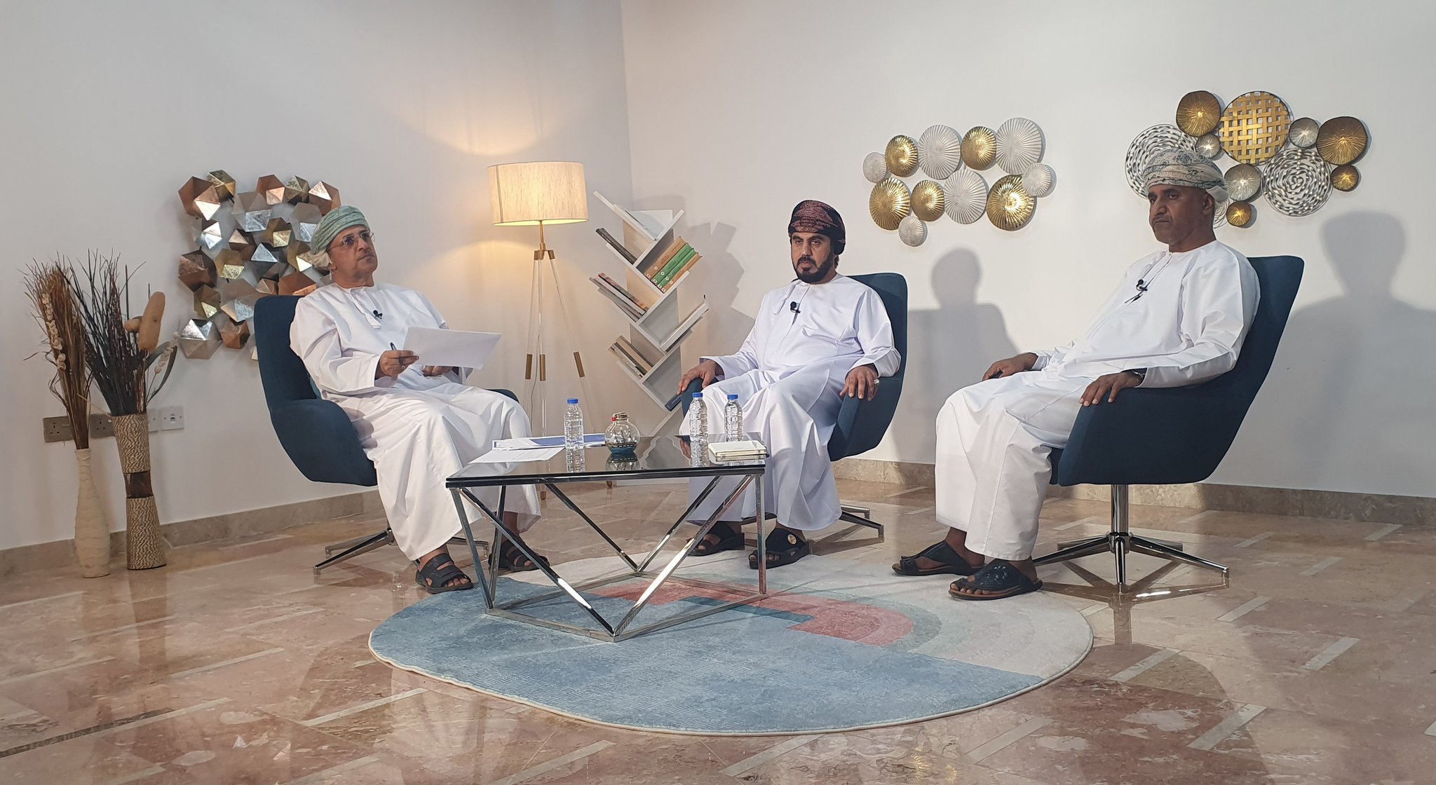 بتنظيم من “غرفة التجارة” بجنوب الباطنة: مسؤولون يناقشون التحديات والحلول التمويلية للمؤسسات الصغيرة والمتوسطة