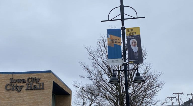 صور لعمانية في شوارع ولاية أمريكية، فما قصتها؟