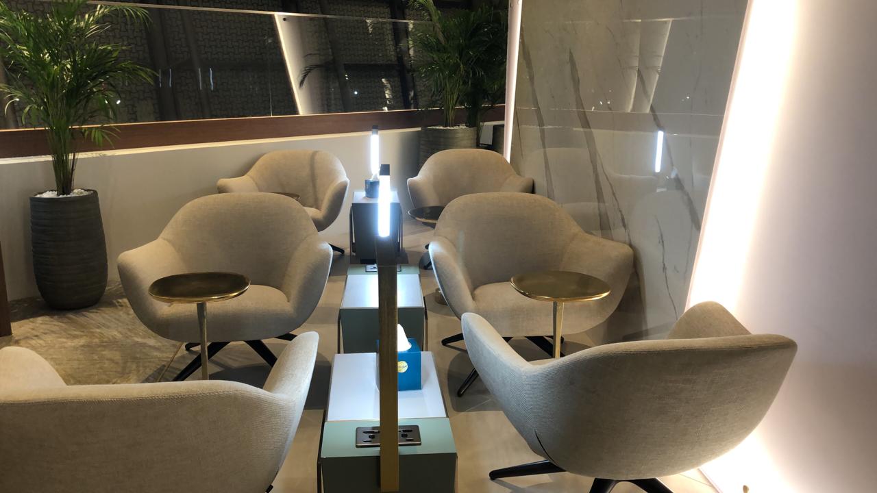 رسميًا: افتتاح قاعة مجان بمطار مسقط الدولي وهذه مواصفاتها