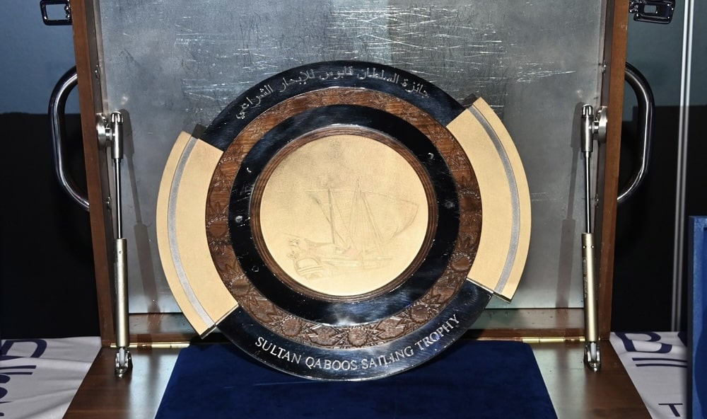سفينة بولندية تفوز بجائزة السلطان قابوس للإبحار الشراعي
