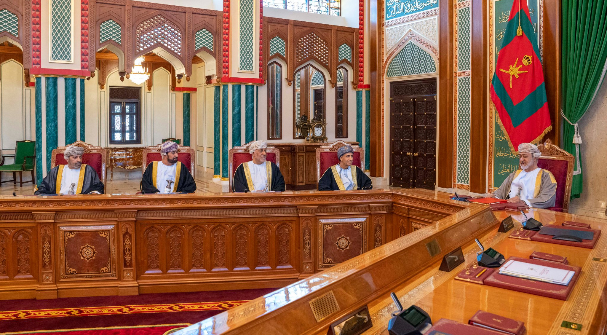 جلالة السلطان يترأس اجتماعا لمجلس الوزراء