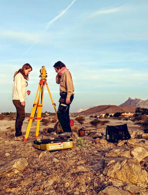 التنقيب في “بات” يكشف بقايا مستوطنات أثرية تعود للعصر البرونزي