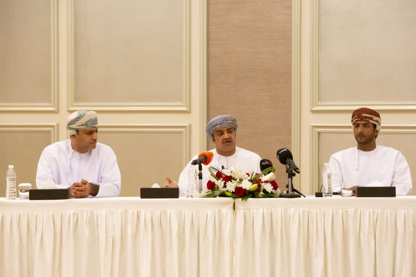 بلدية ظفار تعقد مؤتمرًا صحفيًا عن فعاليات موسم خريف ظفار