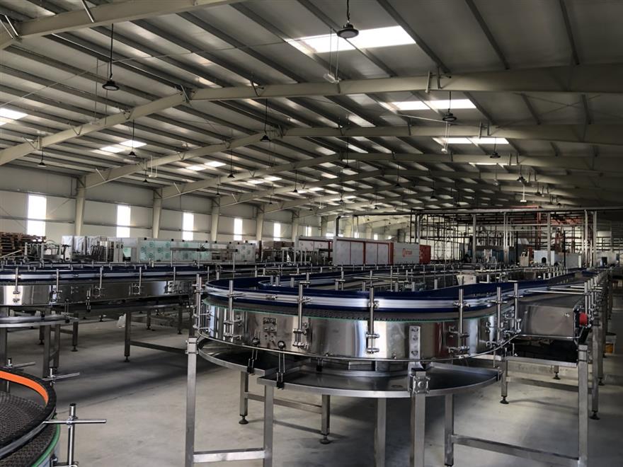 مصنع مياه تنفّذه شركة أهلية