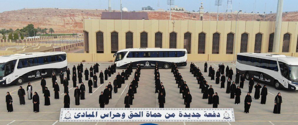 تعزيز شرطة عمان السلطانية بدفعة جديدة من العنصر النسائي