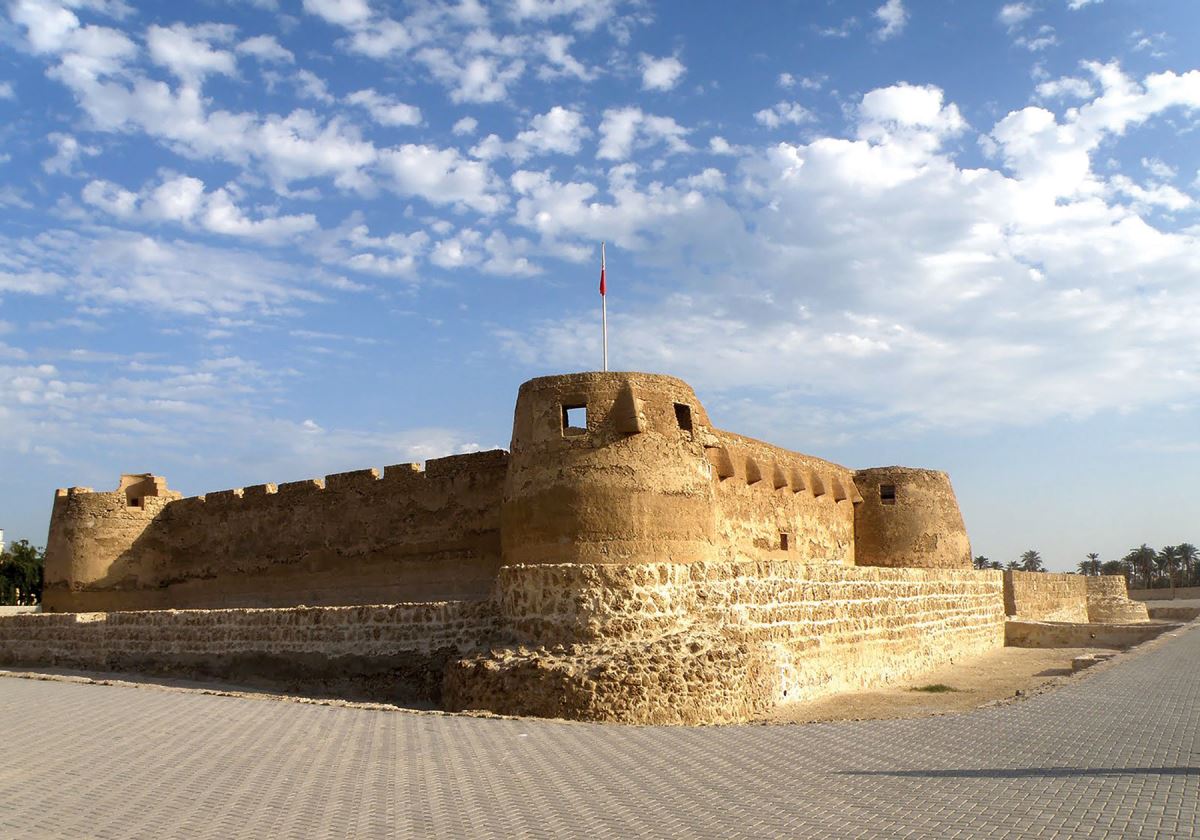 قلعة “عراد” شاهد أثري على عمق العلاقات العمانية البحرينية