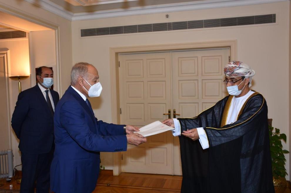 مندوبنا الدائم في الجامعة العربية يسلّم أوراق اعتماده