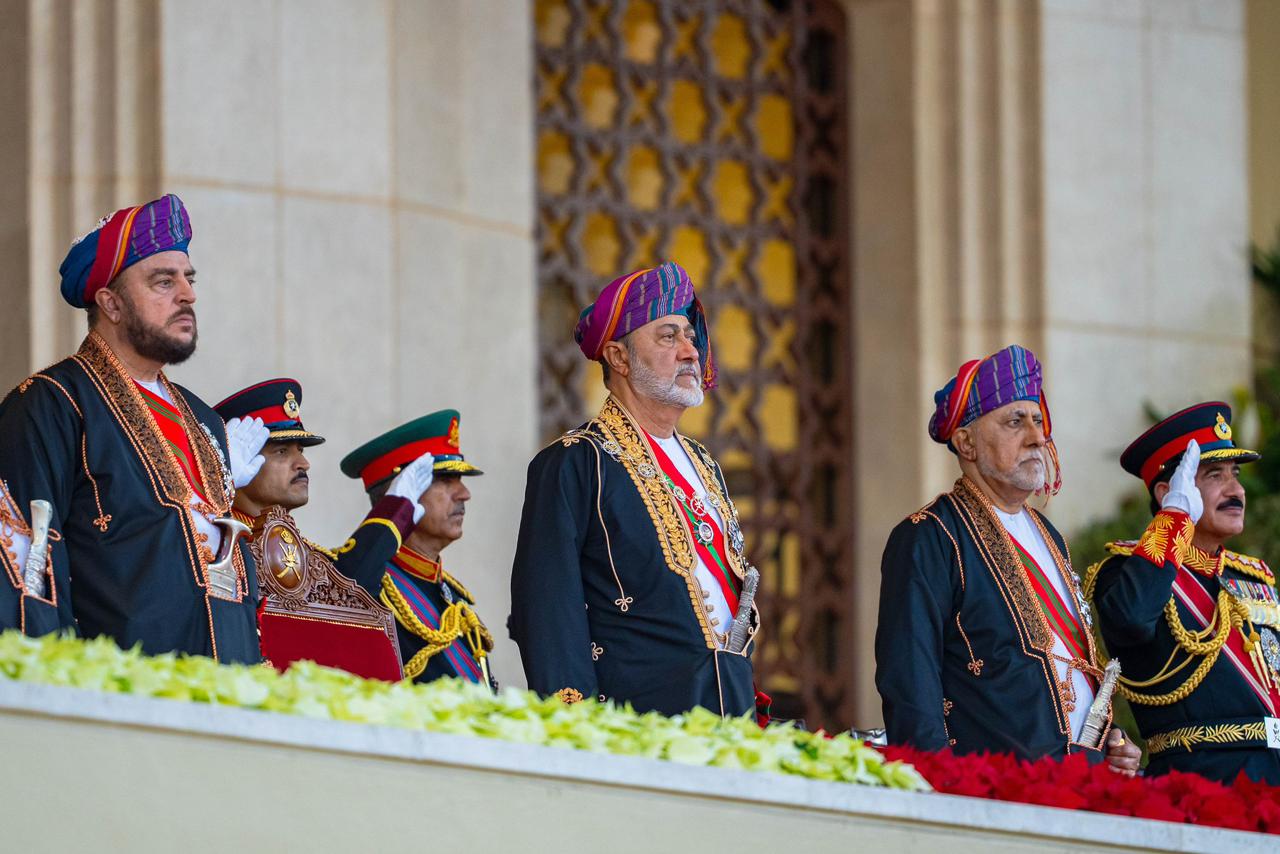 جلالة السلطان يرعى العرض العسكري الكبير 