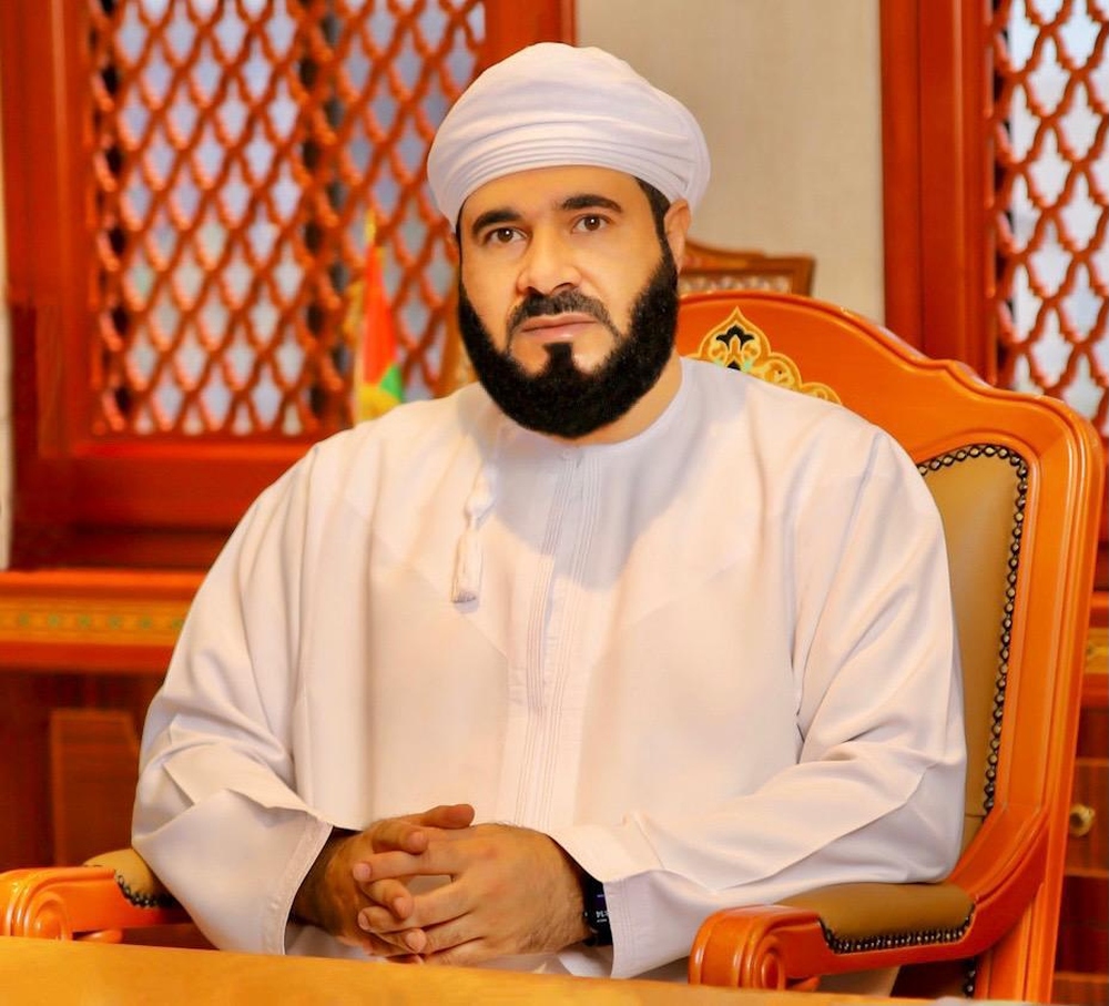 بتكليف من جلالة السلطان: وزير الأوقاف يتوجه إلى إيطاليا