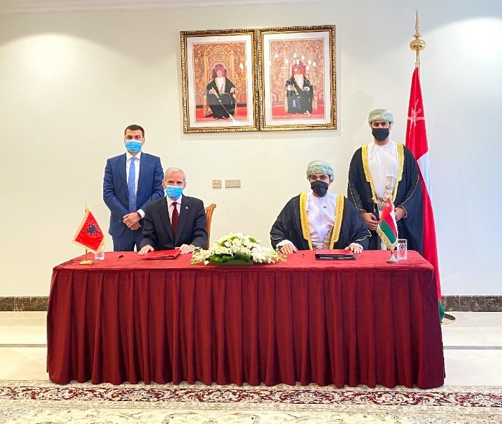 إعفاء التأشيرات بين السلطنة وألبانيا