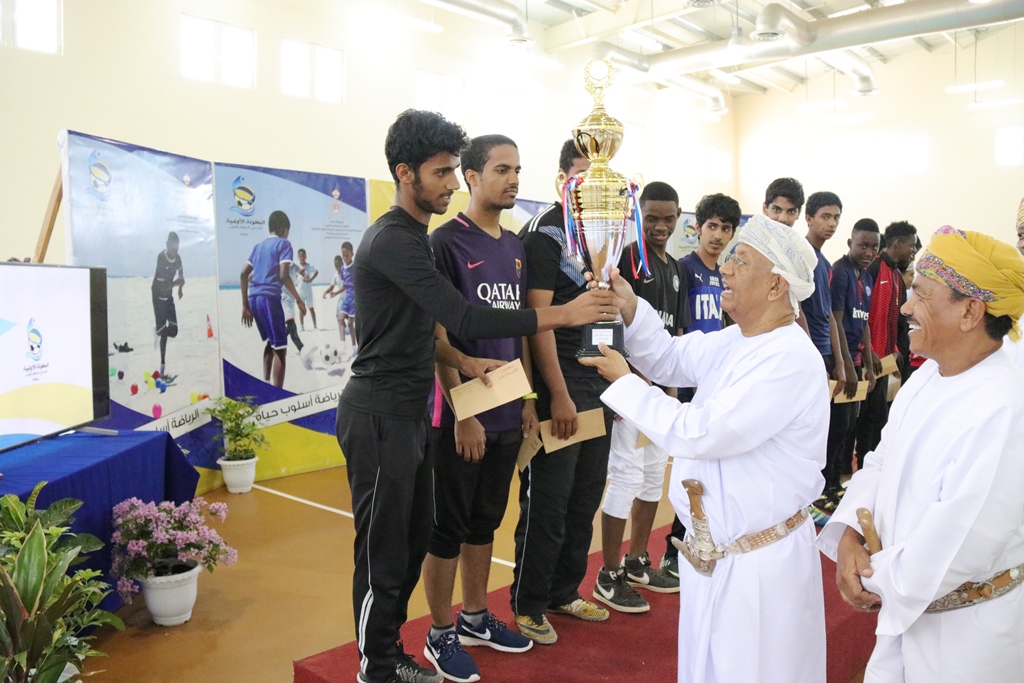 توصيات مهمة في ختام البطولة الأولمبية الثانية لمدرستي السلطان قابوس بصلالة