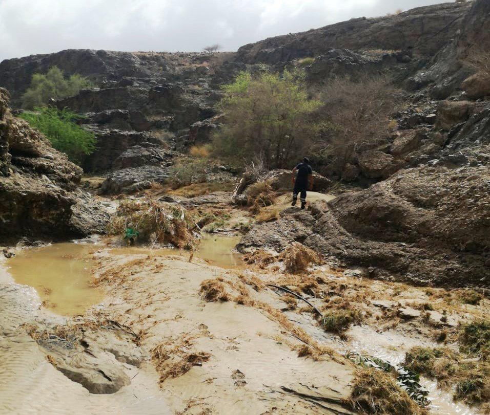 انجراف مركبة وفقدان 3 أشخاص