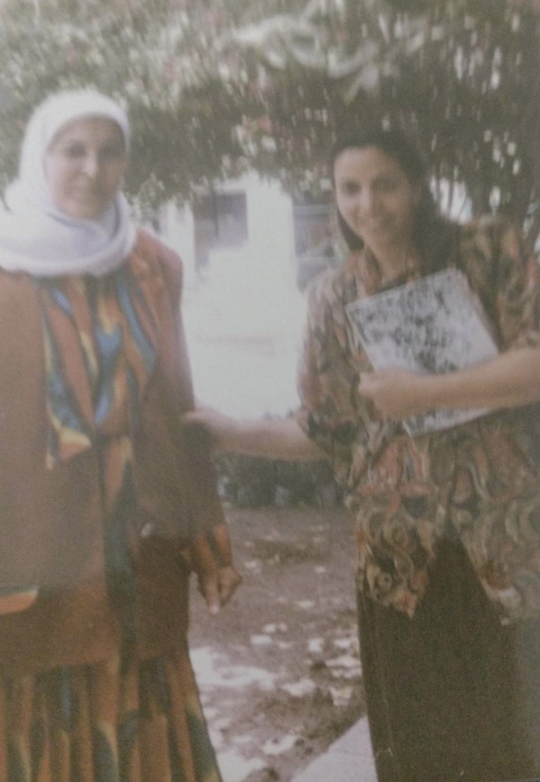 أستاذة تونسية تفتح صفحات ذاكرتها عن سلطنة عمان