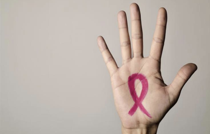 للمُبتلِين بالسرطان أو الخائفين منه: إليكم قصة المواطنة نوال ورحلتها معه