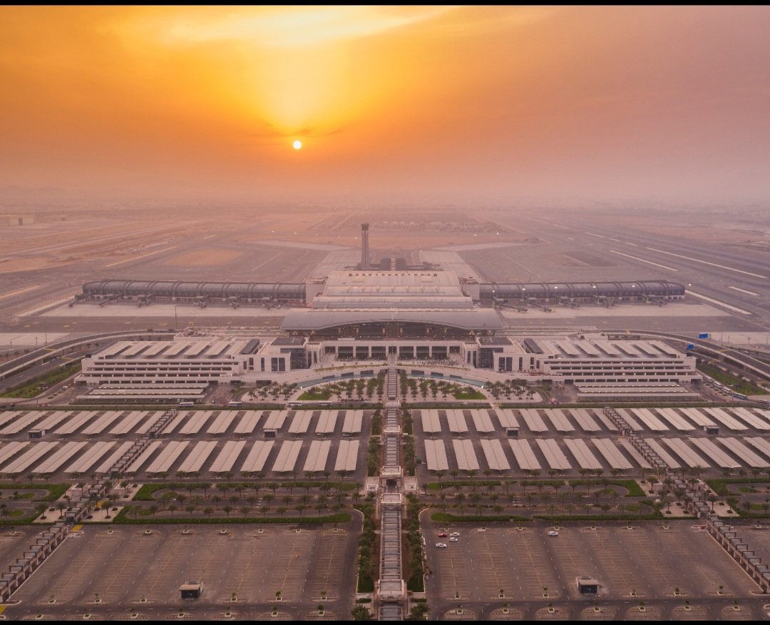 إنجاز عالمي جديد لمطار مسقط الدولي