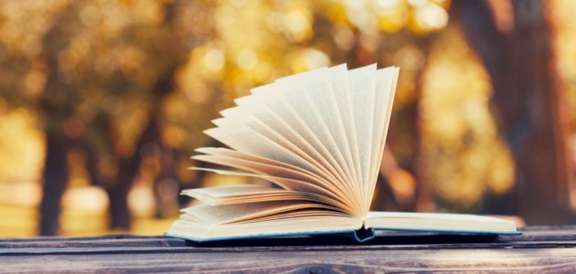 انخفاض معدّل الأمّية وزيادة نسبة القادرين على القراءة والكتابة