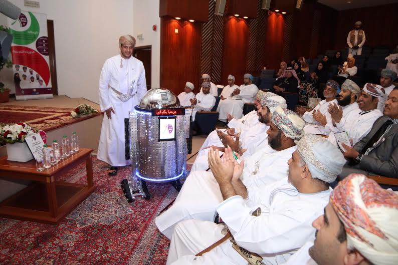 وزير الخدمة المدنية يُدشّن مشروع صناع القادة ٢