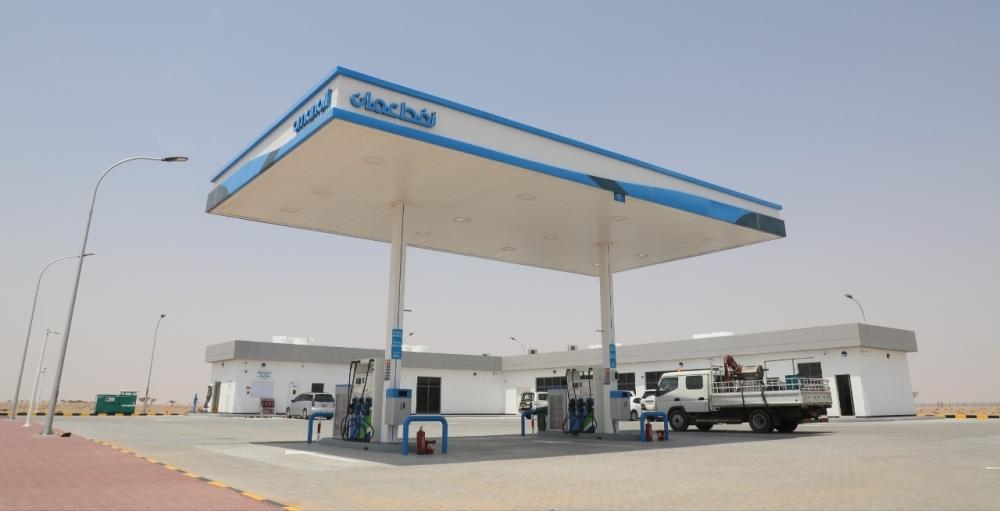 افتتاح محطة وقود على طريق عمان السعودية