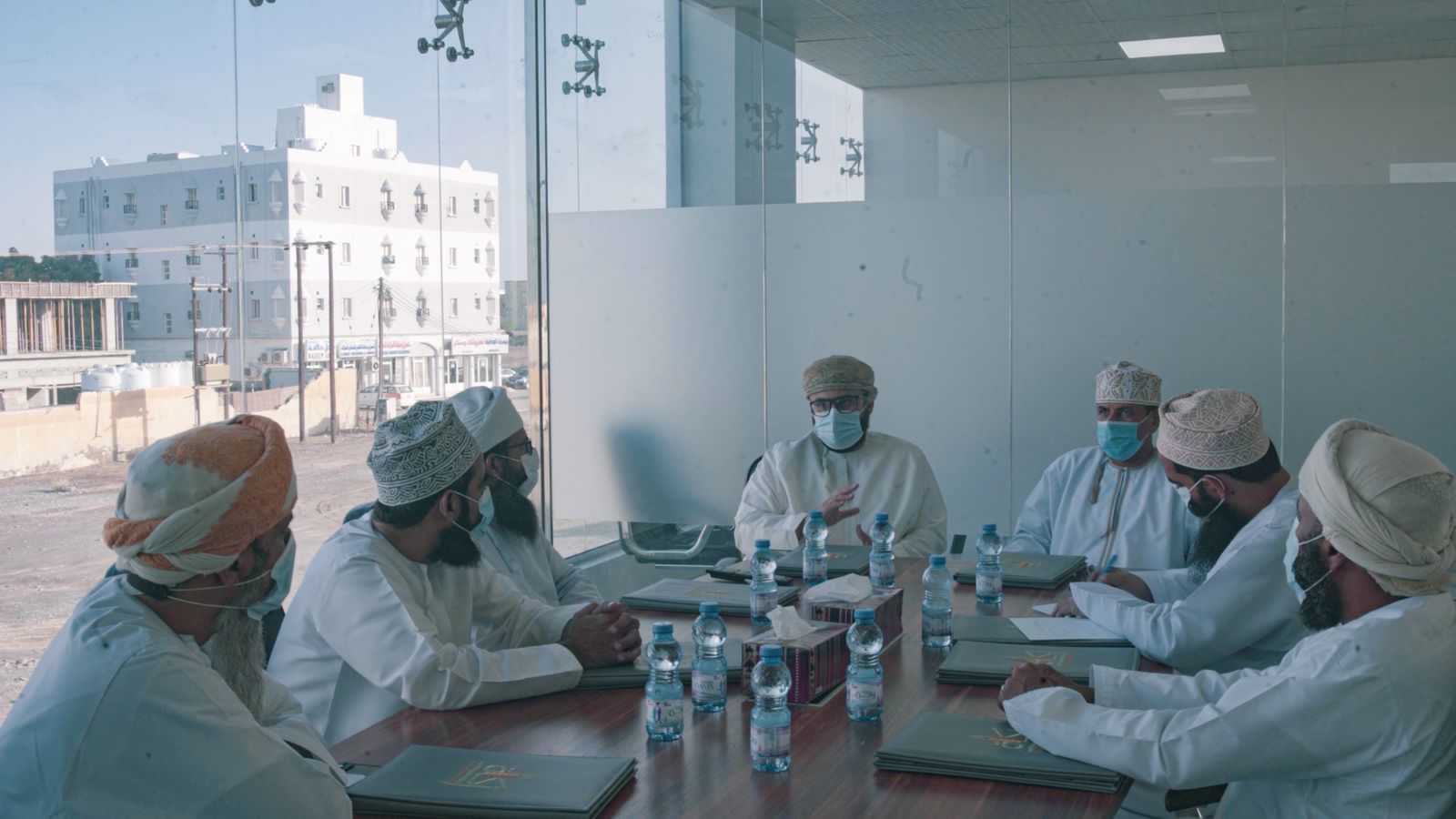 (وَتَوَاصَوۡا۟ بِٱلۡمَرۡحَمَةِ) مبادرة لمساعدة المتضررين من شاهين