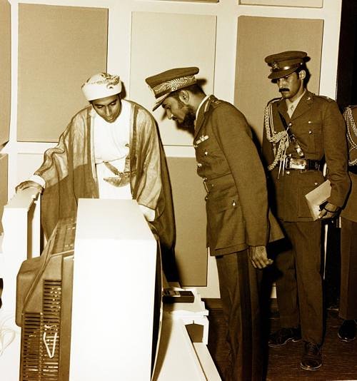 سمو السيد فهد بن محمود…ثقةٌ سلطانية متواصلة مُنذ فجر النهضة العُمانية