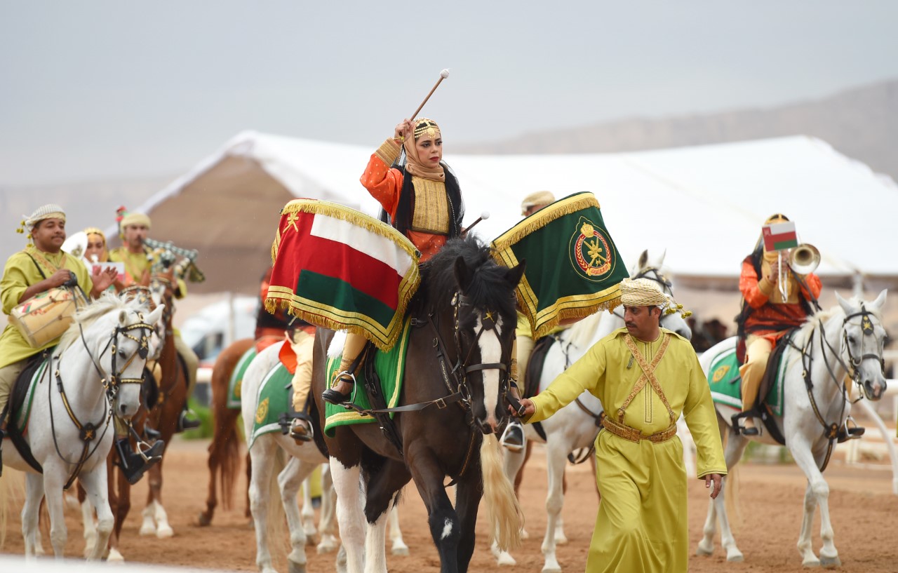 برعاية من سمو السيد ذي يزن: تعرّف على الفائزين في سباق الخيالة السلطانية