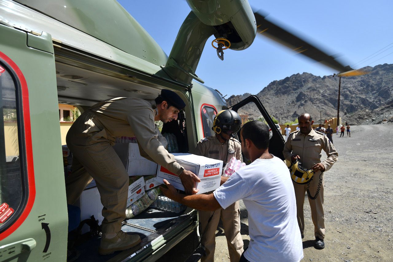 إشادة بتعامل العمانيين حكومةً وشعبًا مع إعصار شاهين