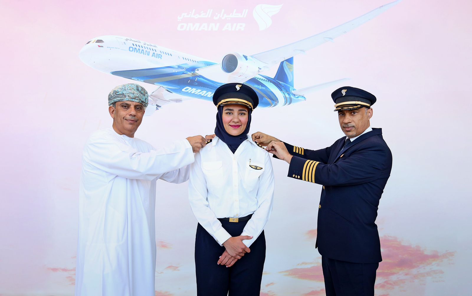 تعيين أوّل قائدة طائرة مدنيّة عمانية