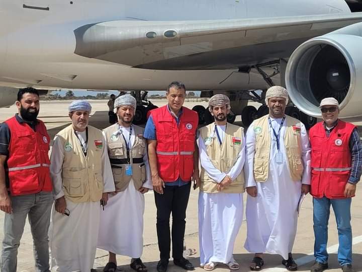 المساعدات الإغاثية العمانية تصل ليبيا