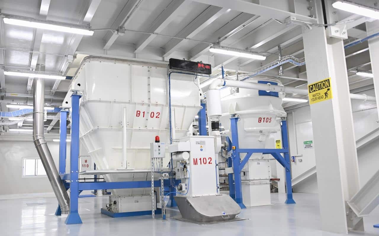 افتتاح مصنع في مطرح يستخدم الروبوت في التعبئة والتغليف