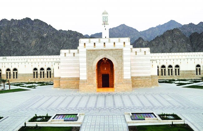 به منافع لكبار السن والأطفال والأرامل: قانون الحماية الاجتماعية يُحال إلى مجلس عمان