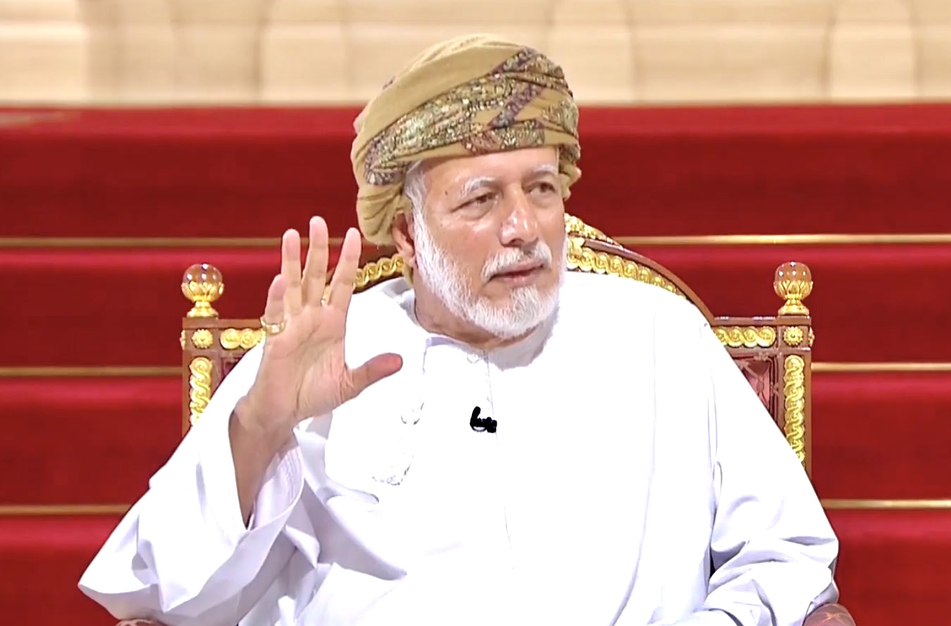 وسم #يوسف_بن_علوي يتصدر تويتر بعد حديث وصف بـ”التاريخي”
