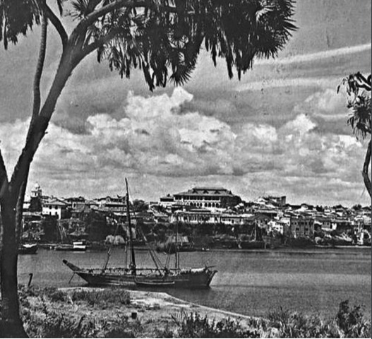 قراءة لـ “أثير” في كتاب “الطريق إلى صور”