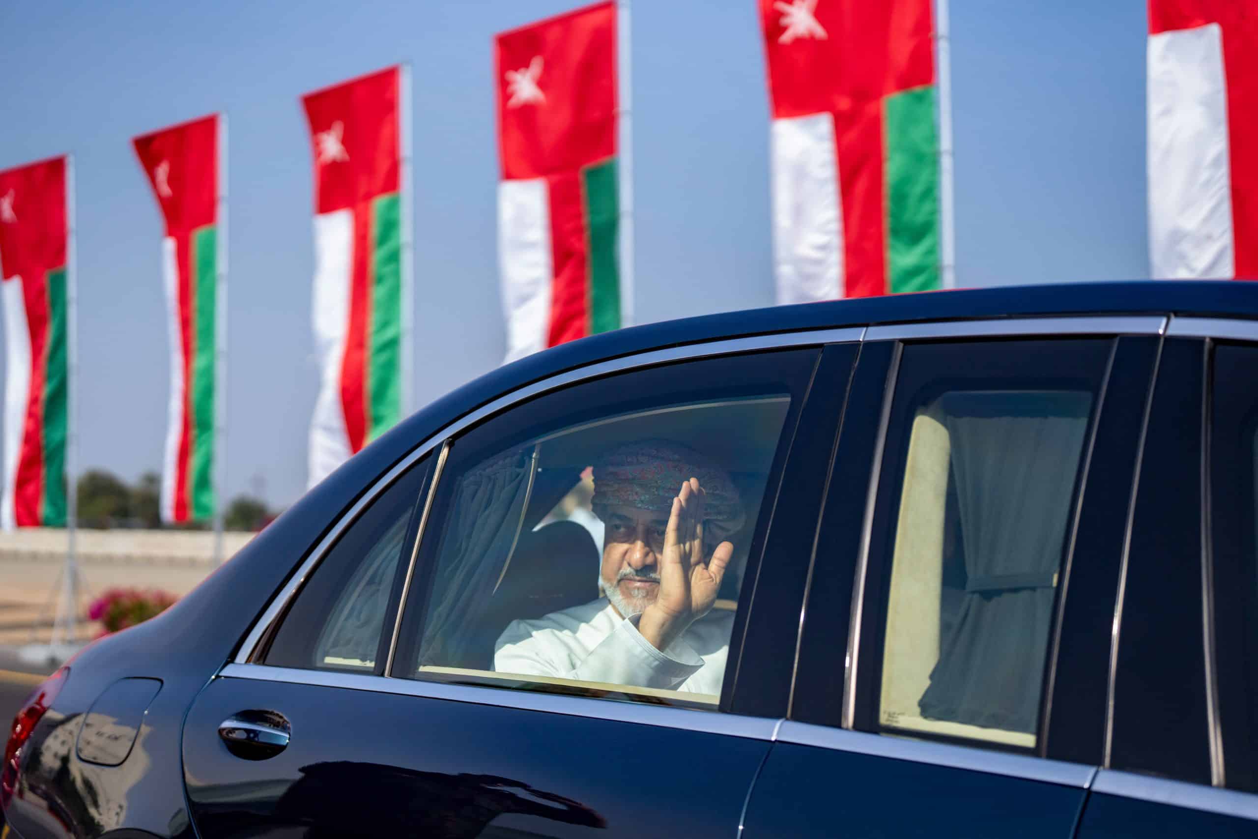 الأول من نوعه في الشرق الأوسط: جلالة السلطان يضع حجر أساس “مجمع عمان الثقافي”