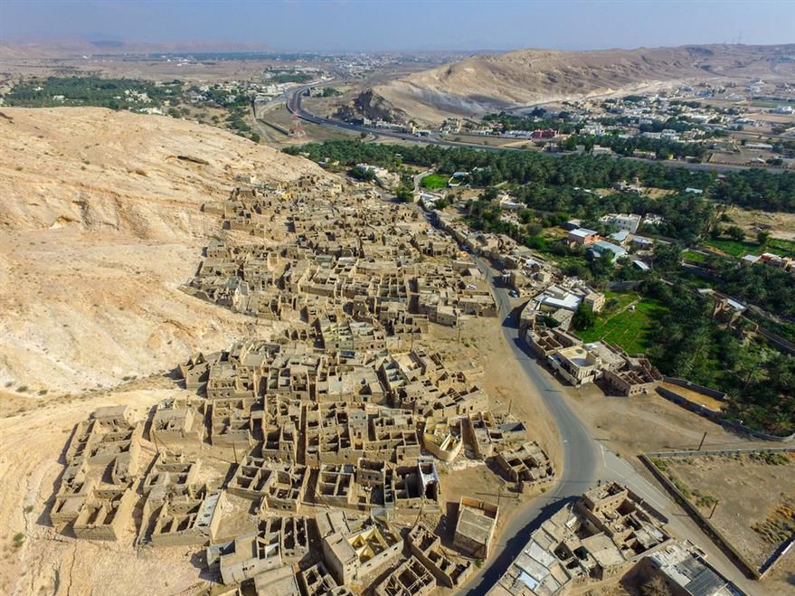 حارة في عبري عمرها أكثر من 300 عام