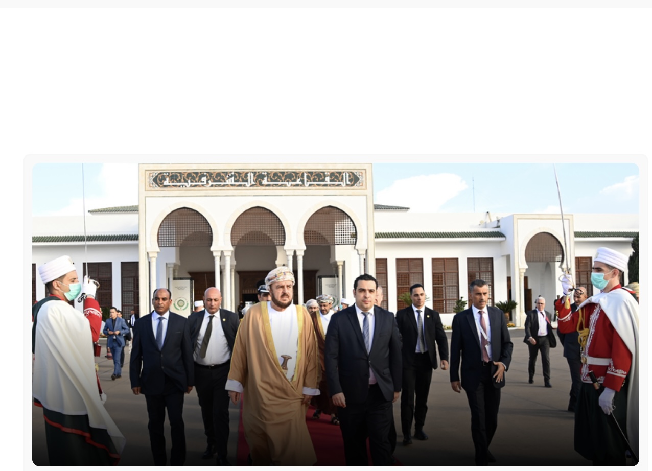 سمو السيد أسعد يغادر الجزائر