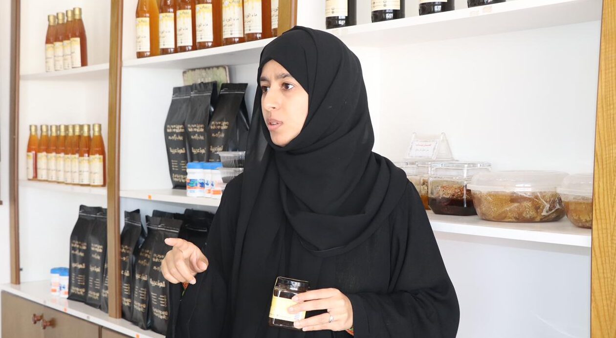 رائدة أعمال عمانية تتحدث عن مشروعها لإنتاج العسل