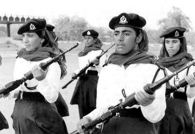 بالفيديو: أول عُمانية في فصيل الشرطة النسائية تحكي قصتها